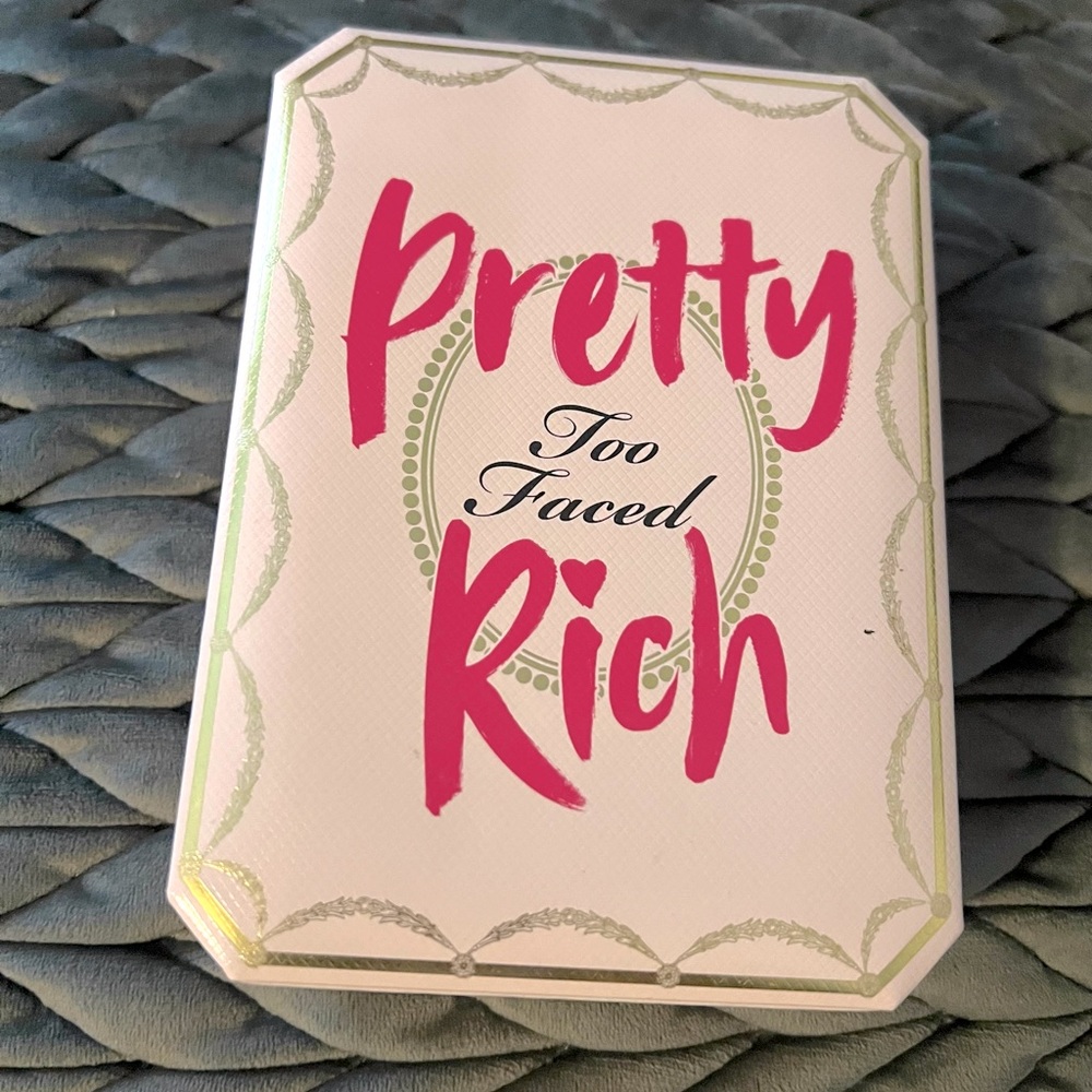 Too faced eyeshadow